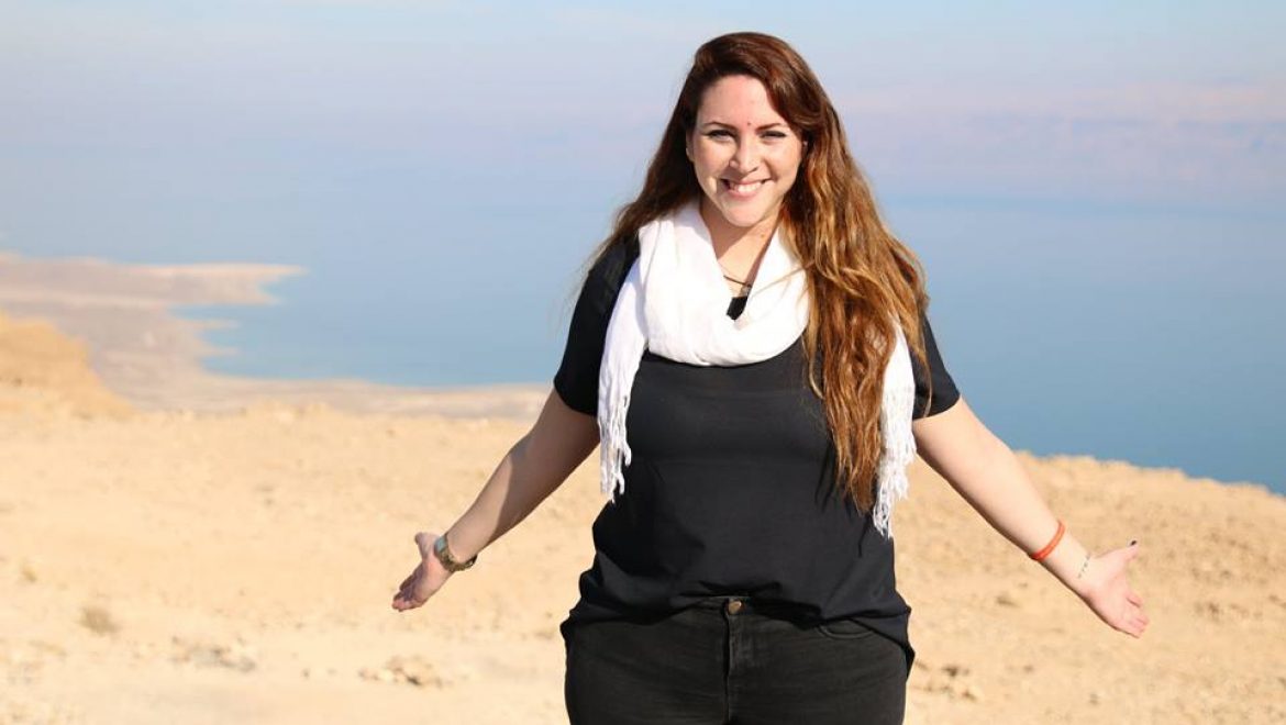 הכירו את המתקשרת: דניאלה לוקצ'בסקי